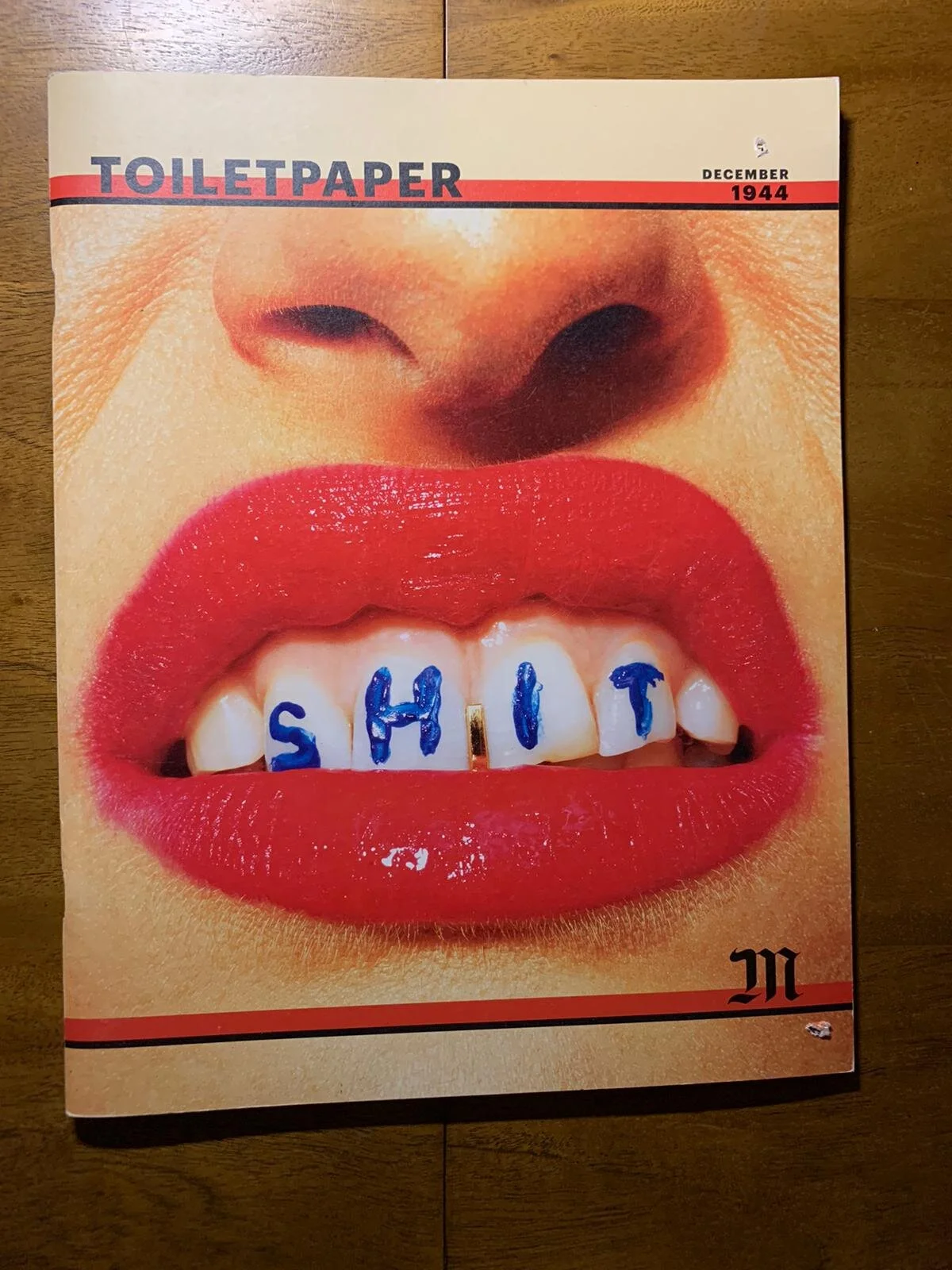 【美品】TOILETPAPER MAGAZINE N°10 - DECEMBER Toiletpaper Magazine N°10 - December 1944 - Perrotin Store Paris